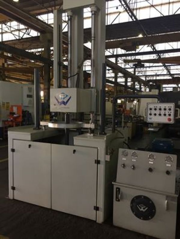 Brunidora Vertical Hidráulica AWAMAQ BRVH 500