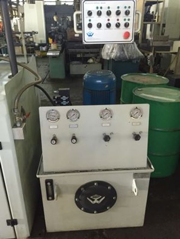 Brunidora Vertical Hidráulica AWAMAQ BRVH 500