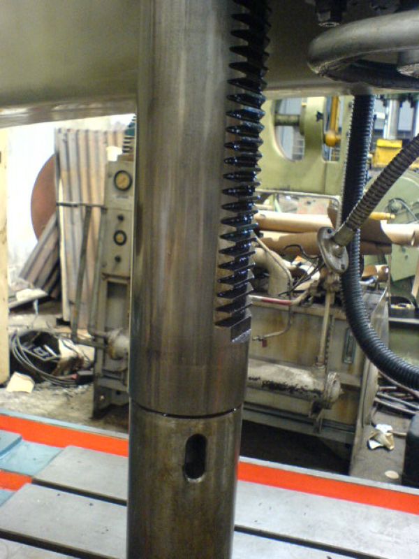 Furadeira Radial STANKOIMPORT 2M58