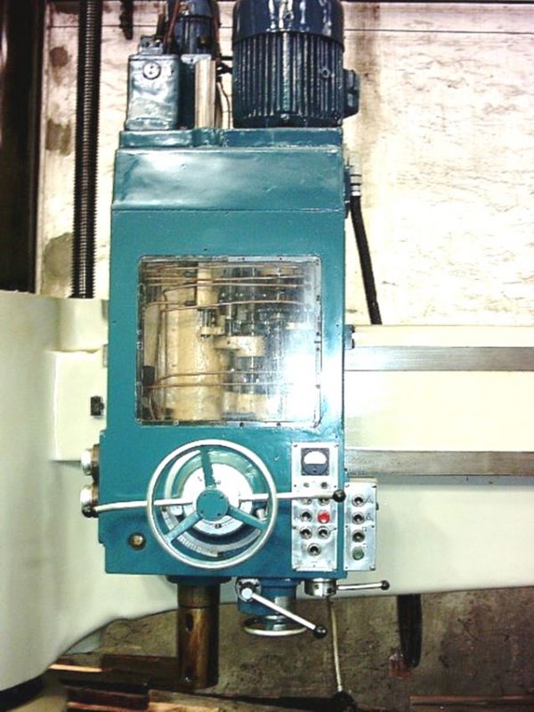 Furadeira Radial STANKOIMPORT 2M58