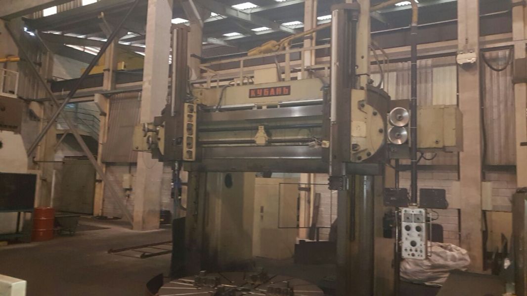 Torno Vertical STANKOIMPORT