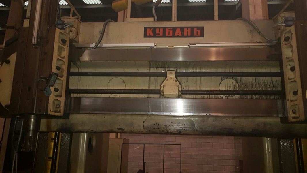 Torno Vertical STANKOIMPORT