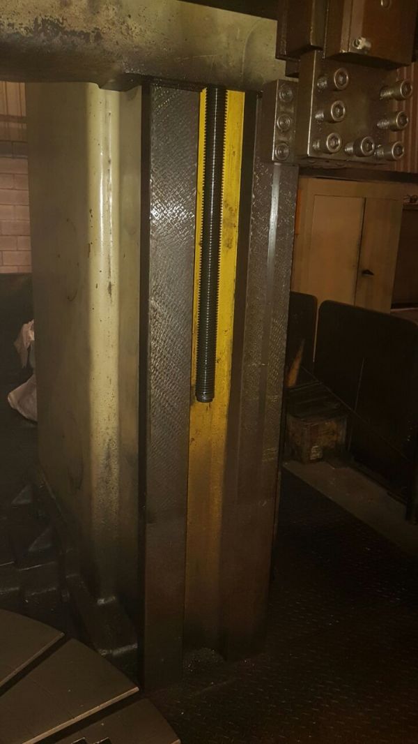 Torno Vertical STANKOIMPORT