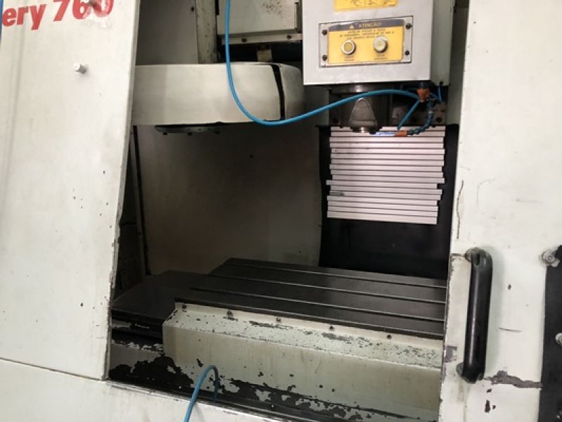 Centro de Usinagem Vertical ROMI BRIDGEPORT DISCOVERY 760