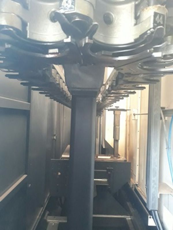 Centro de Usinagem Vertical DMG DECKEL-MAHO DMU-210P 5 eixos