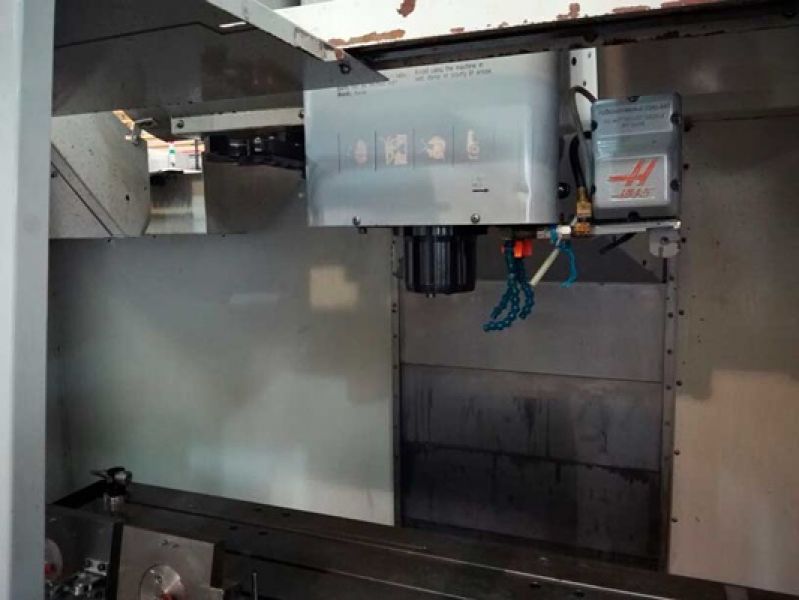 Centro de Usinagem Vertical HAAS VF-6