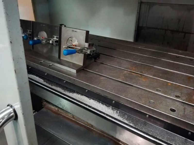 Centro de Usinagem Vertical HAAS VF-6