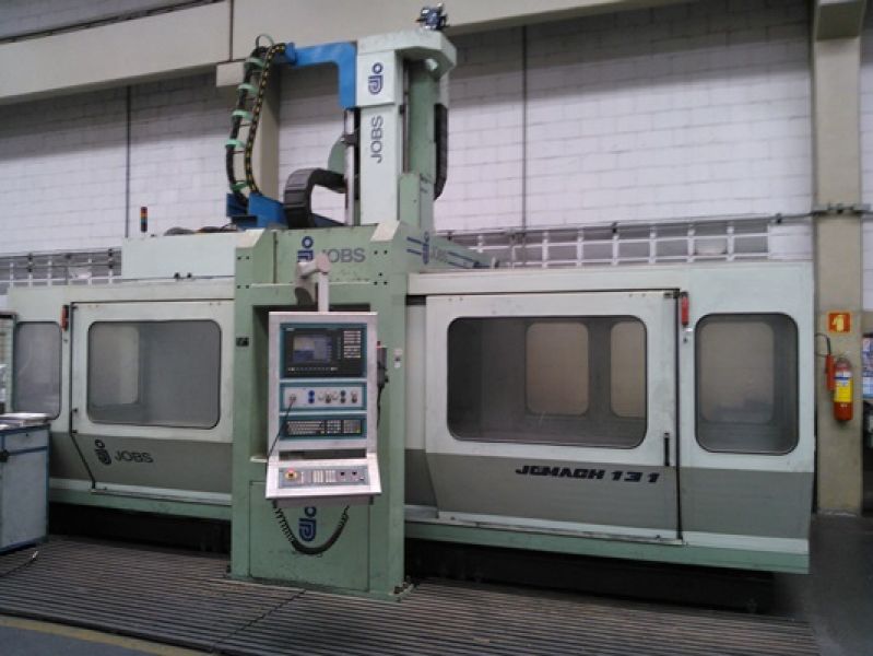 Centro de Usinagem Vertical 5 Eixos JOBS JOMACH 131