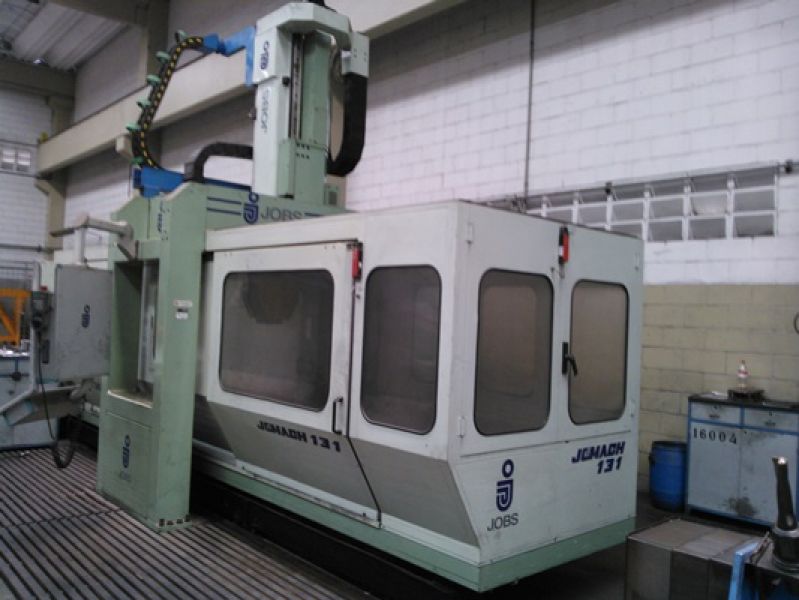 Centro de Usinagem Vertical 5 Eixos JOBS JOMACH 131