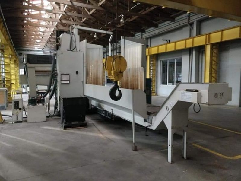 Fresadora CNC MTE BF5200
