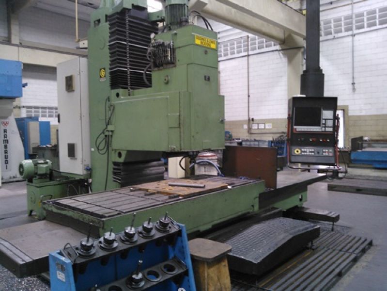 Fresadora CNC GIDDINGS & LEWIS