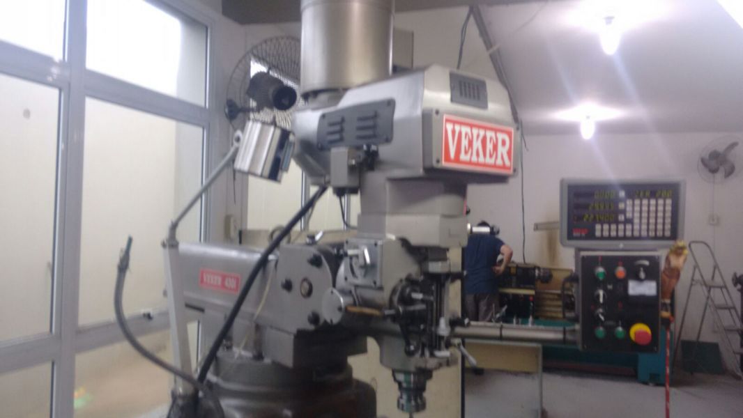 Fresadora Ferramenteira VEKER 430I