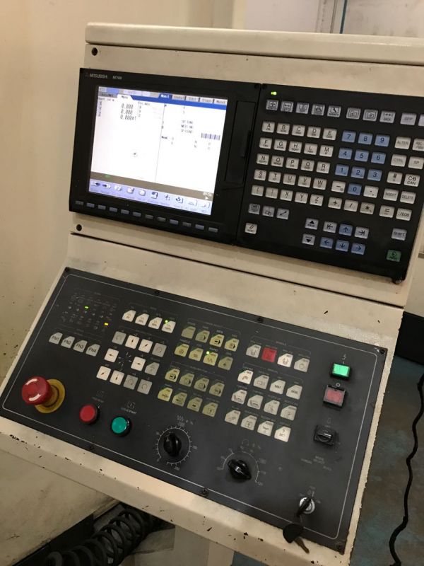 Centro de Usinagem Vertical HARTFORD VMC 1270