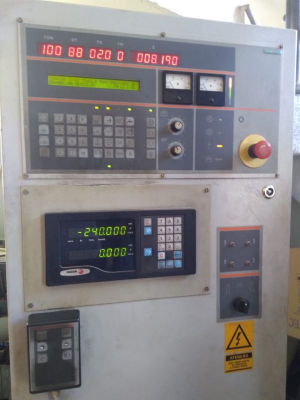 Eletroerosão por Penetração ENGEMAQ EDM900 NC