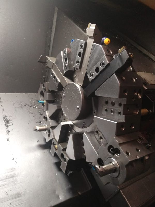 Torno CNC GOODWAY GLS-2000L