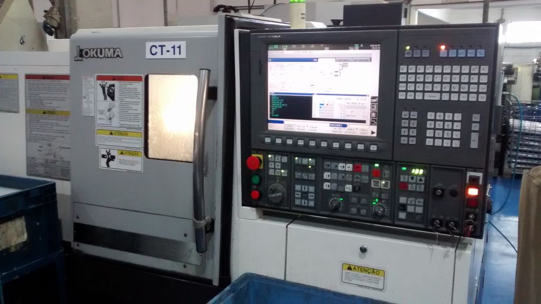 Torno CNC OKUMA GENOS L200E-M 