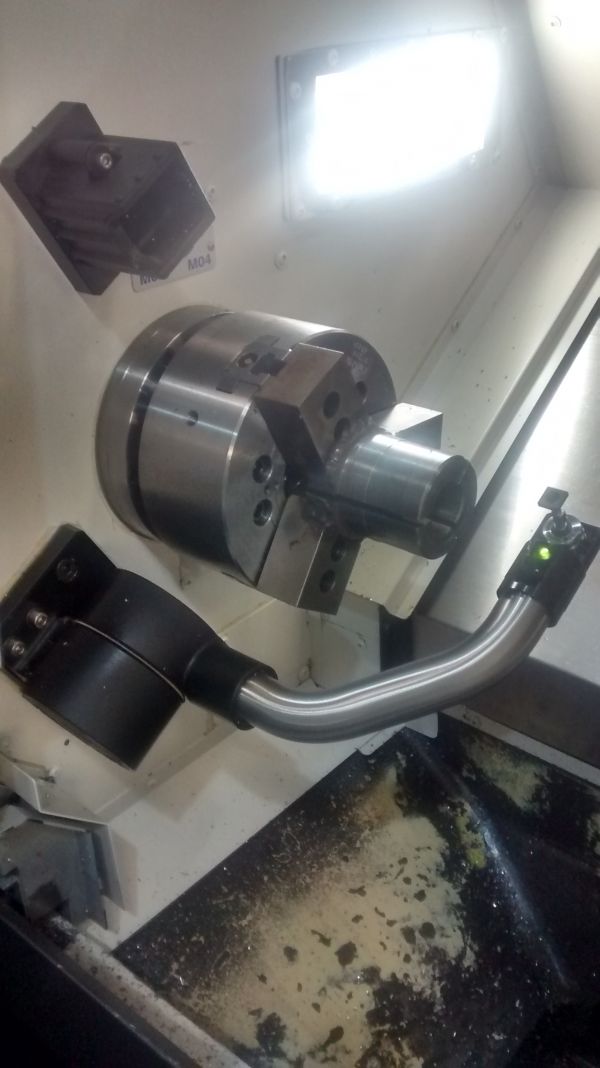 Torno CNC OKUMA GENOS L200E-M 