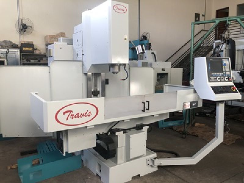 Fresadora CNC TRAVIS M-7