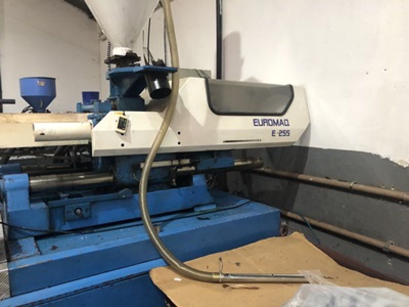 Injetora de Plástico TSONG CHERNG EUROMAQ E-255