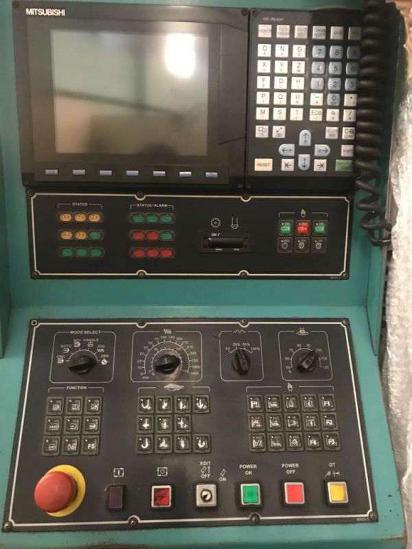 Centro de Usinagem Vertical SINITRON VMC105