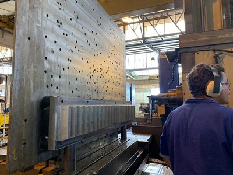 Mandrilhadora CNC TAURUS WOTAN CUTMAX 2