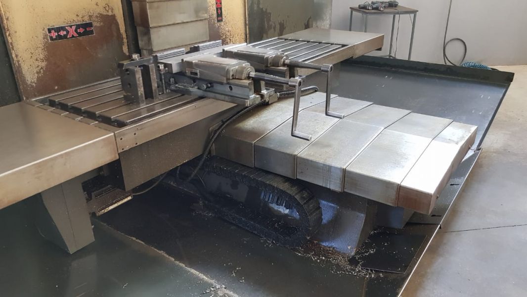 Fresadora CNC PETRUS DPT-80160R