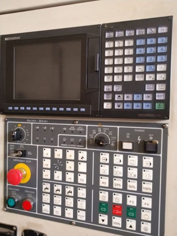 Centro de Usinagem Vertical AKIRA-SEIKI PERFORMA V4-XP