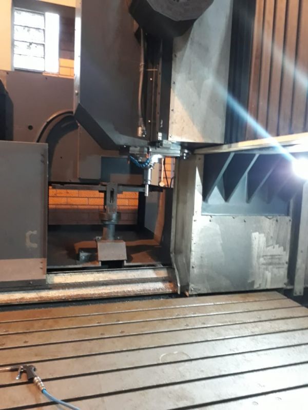 Fresadora CNC tipo Portal MANFORD DL3016