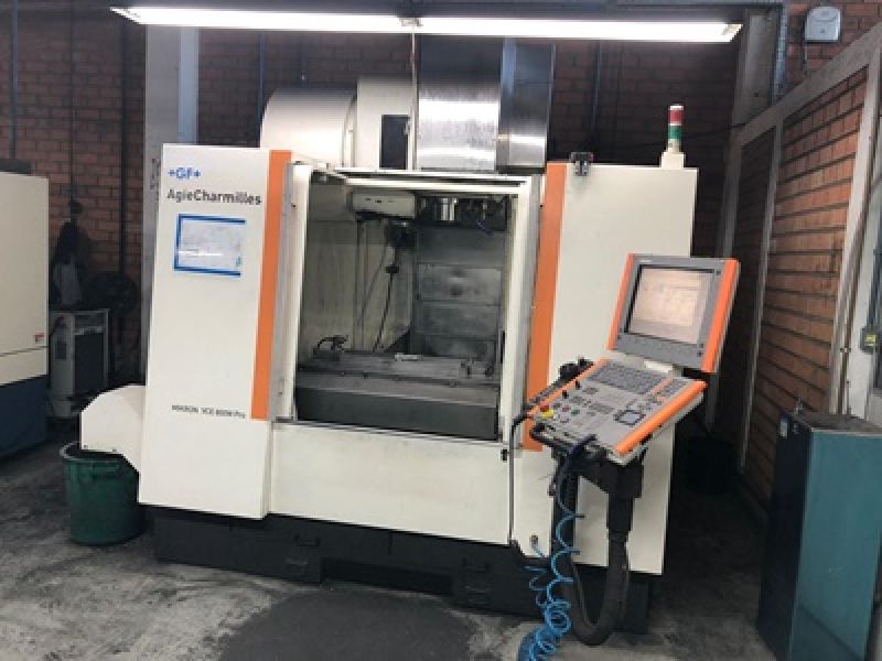 Centro de Usinagem Vertical AGIE CHARMILLES MIKRON VCE 800W PRO