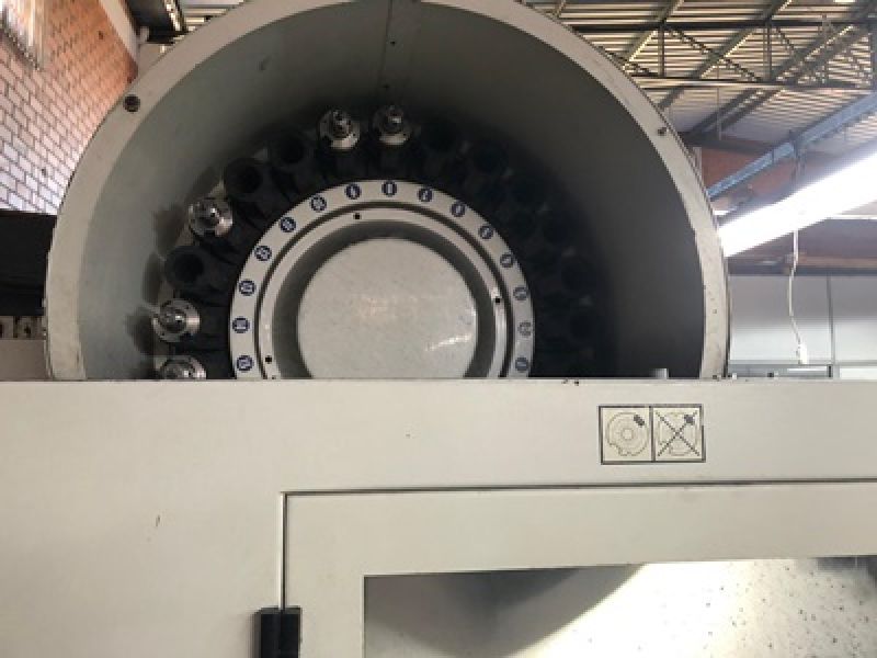 Centro de Usinagem Vertical AGIE CHARMILLES MIKRON VCE 800W PRO