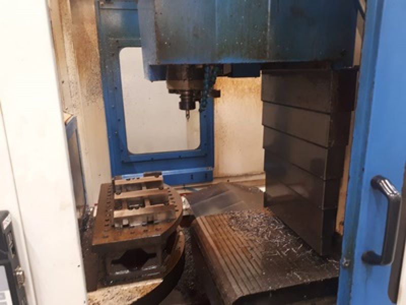 Centro de Usinagem Vertical Duplo Pallet KIA CENTER V25