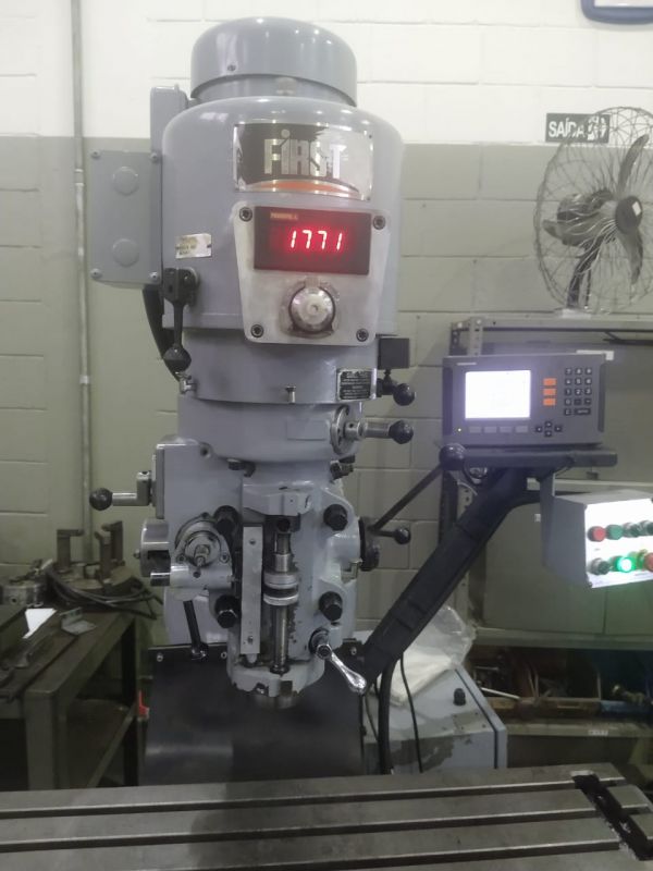 Fresadora Ferramenteira FIRST VKF406i