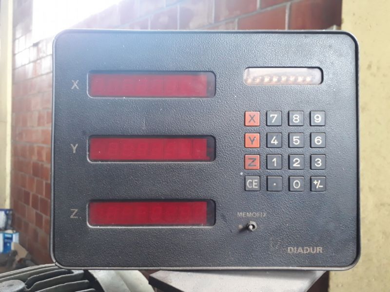 Mandrilhadora Universal ZOCCA MFZ-70