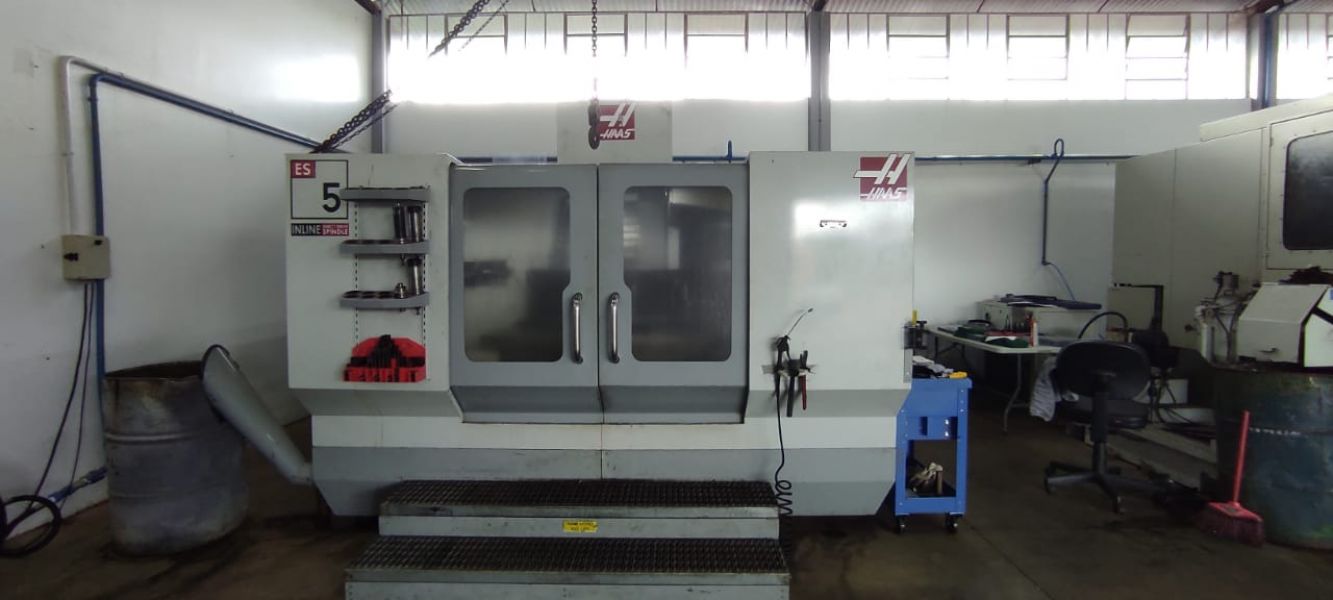 Centro de Usinagem Horizontal HAAS ES-5-4AX
