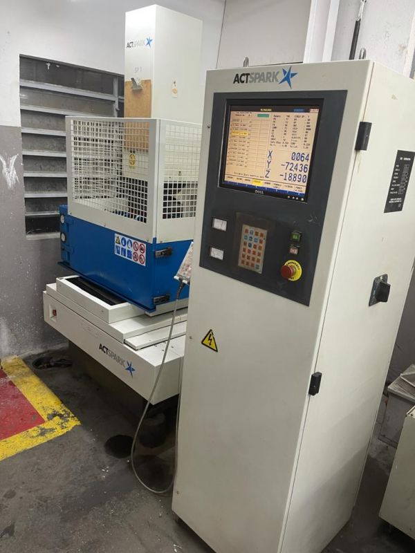 Eletroerosão por Penetração ACT SPARK SP1