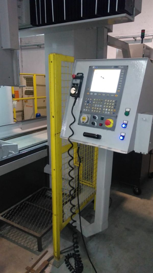 Fresadora CNC Portal ROCCO ROCCOMATIC P-3000