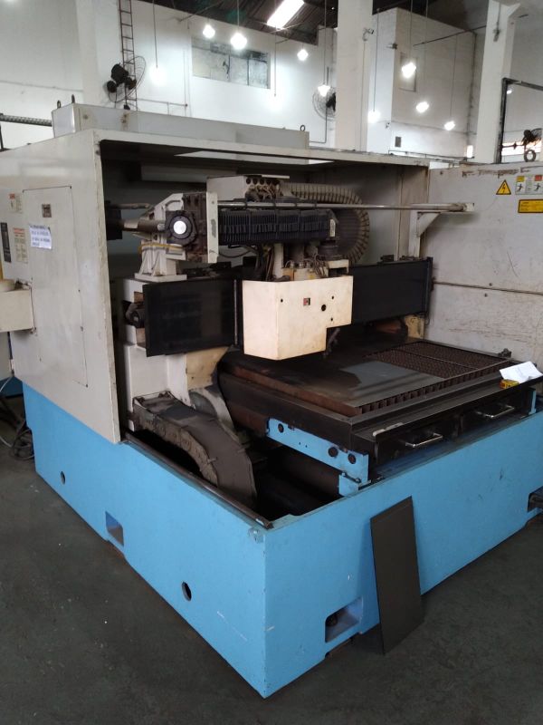 Corte a Laser MAZAK YB-L100A 7M