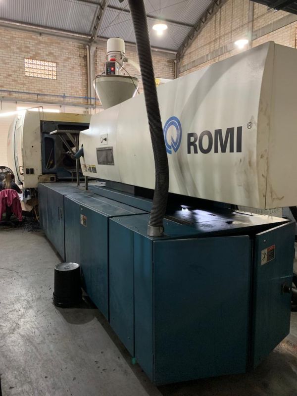 Injetora de Plástico ROMI PRIMAX 600R