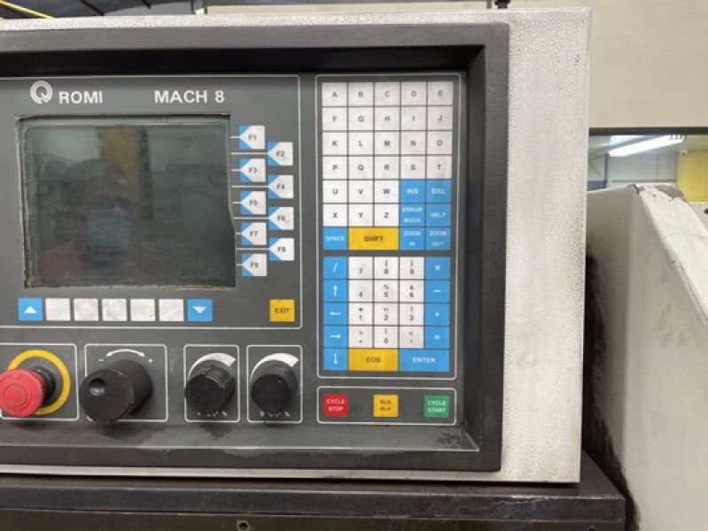 Torno CNC ROMI CENTUR 40RV