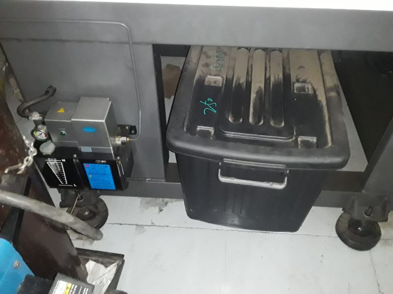 Injetora de Plástico HAITIAN TIANJIAN PLUTÃO PL2500/1000
