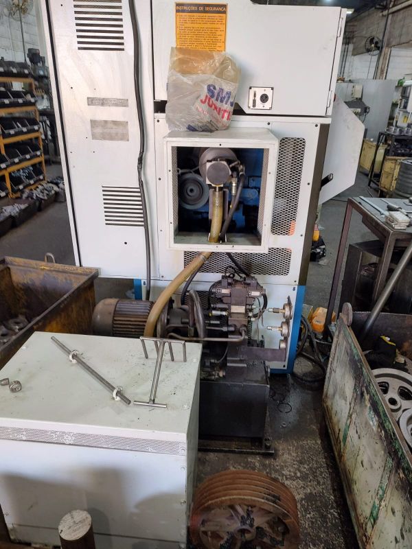 Torno CNC ROMI CENTUR 40RV