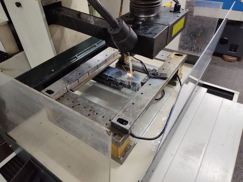 Eletroerosão a Fio ELECTROCUT NOVICK AR1300
