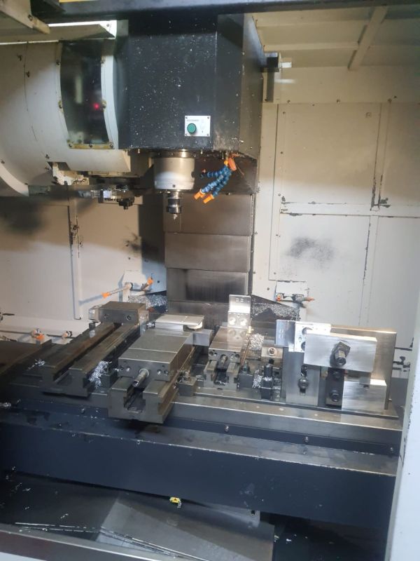 Centro de Usinagem Vertical FEELER VMP-40A