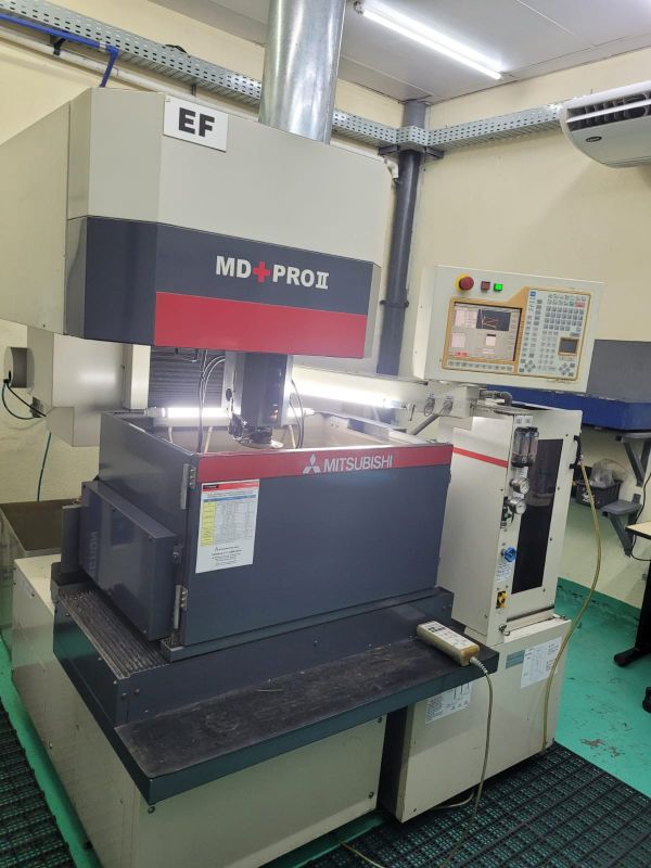 Eletroerosão a Fio MITSUBISHI MD PRO II