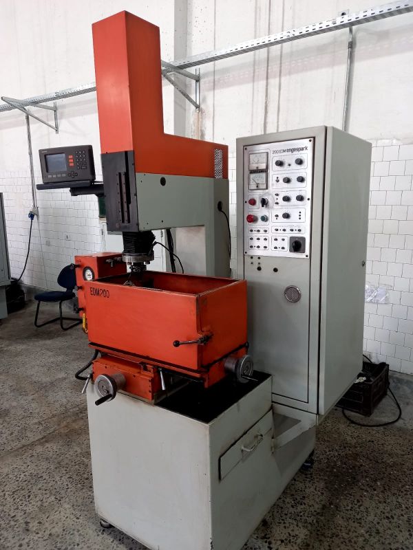 Eletroerosão por Penetração ENGESPARK EDM-200 MXE
