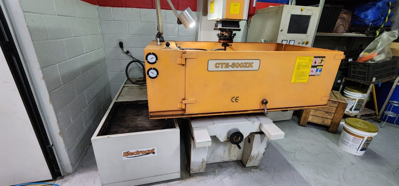 Eletroerosão por Penetração ELECTROCUT ZNC CTE-500ZK 