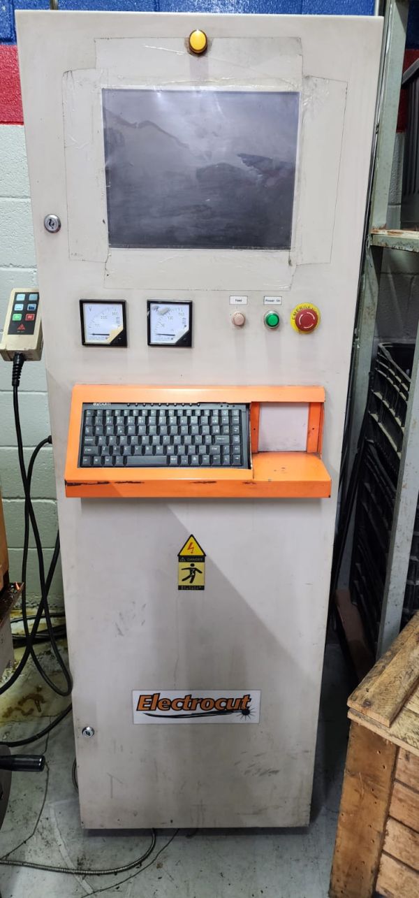 Eletroerosão por Penetração ELECTROCUT ZNC CTE-500ZK 