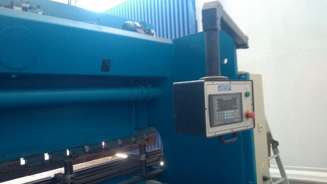 Dobradeira CNC NEWTON PDH13530II