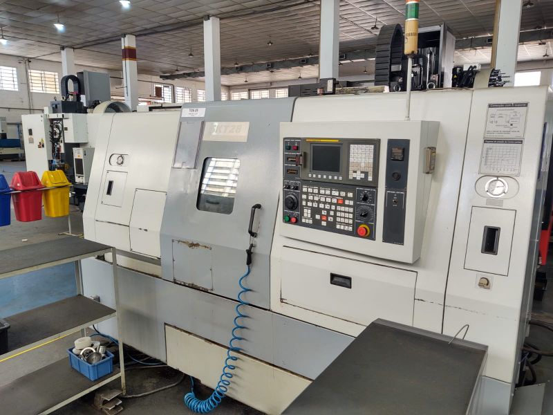 Torno CNC HYUNDAI-KIA SKT 28