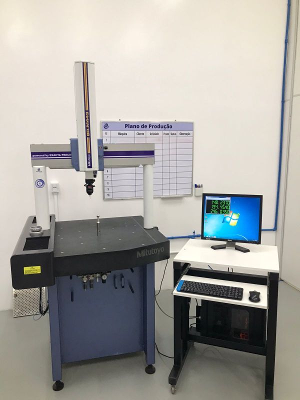 Tridimensional MITUTOYO BR-M443 com software MCOSMOS